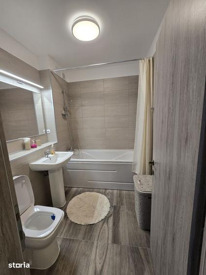 Apartament cu 2 camere semidecomandat în Berceni