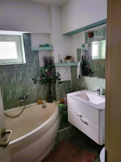 Apartament cu 4 camere decomandat, mobilat în Simion Bărnuțiu
