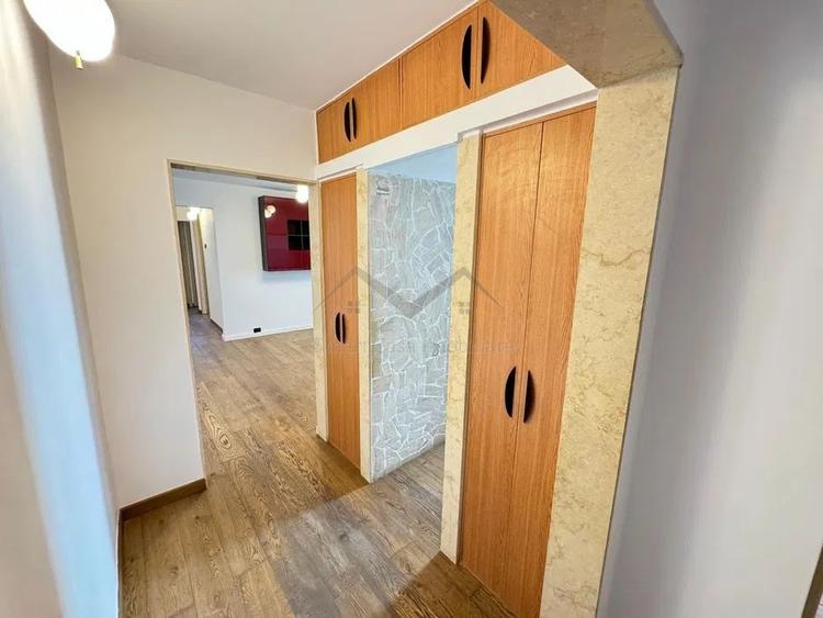 Apartament cu 4 camere semidecomandat în Mircea cel Bătrân