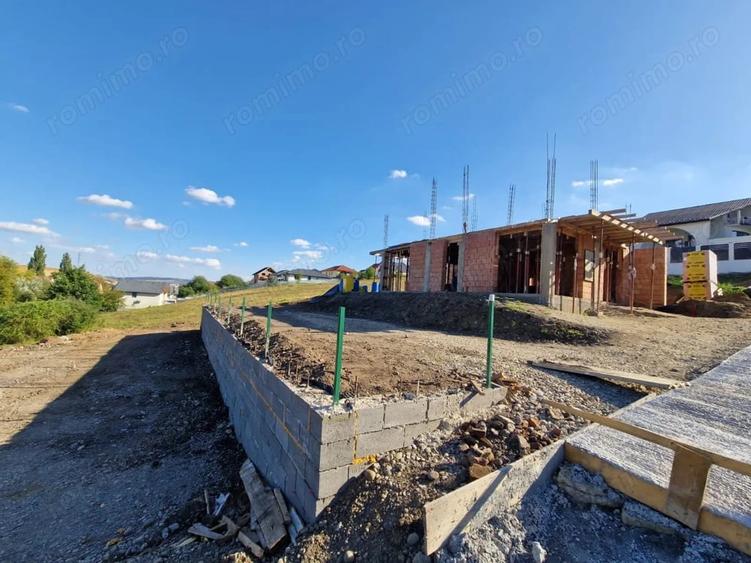 Casă cu 4 camere cu Teren 400 Mp în Sâncraiu de Mureș