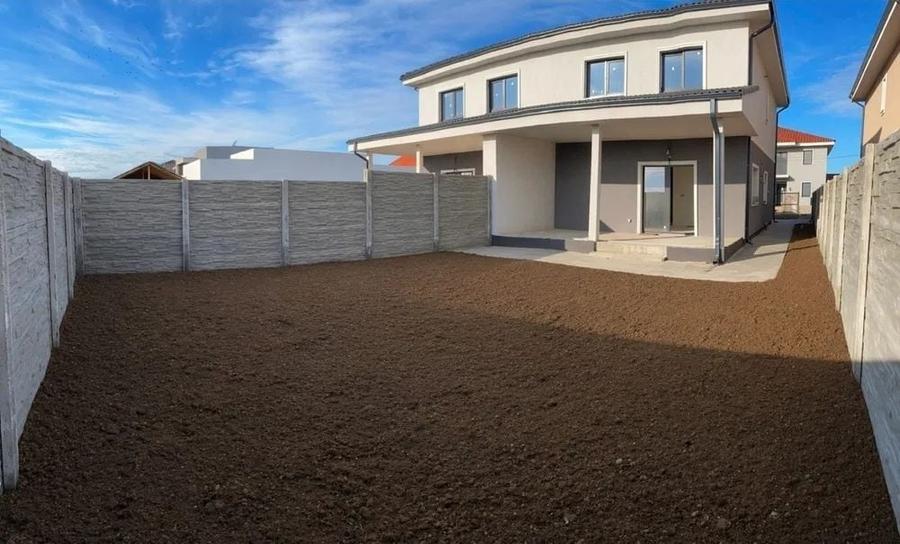 Duplex cu 5 camere cu Canalizare în Girocului