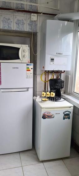 Apartament cu 3 camere decomandat în Nicolina