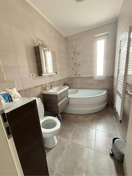 Apartament cu 2 camere decomandat în Giroc