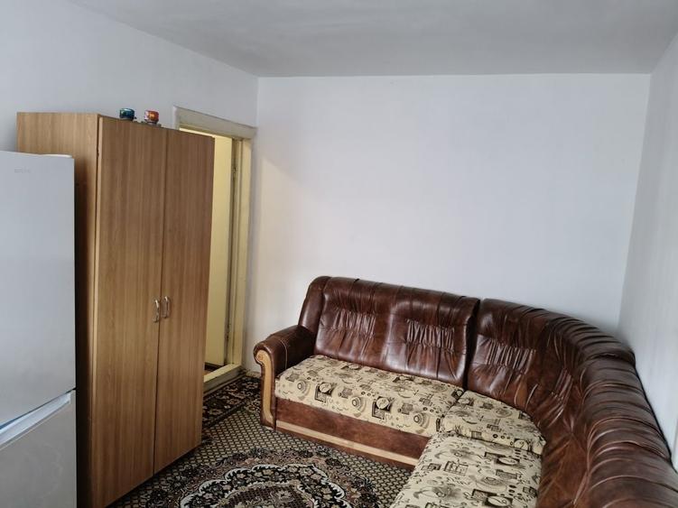 Apartament cu 2 camere semidecomandat în Popoveni