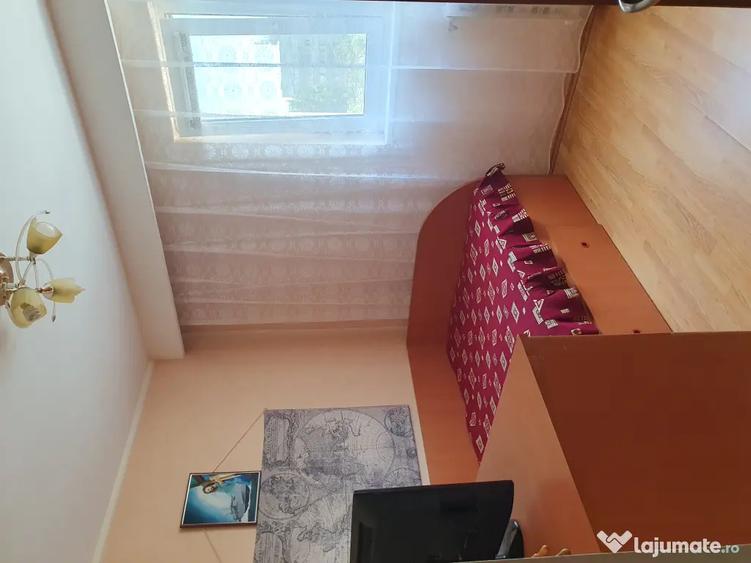 Apartament cu 2 camere decomandat în Crețuleasca