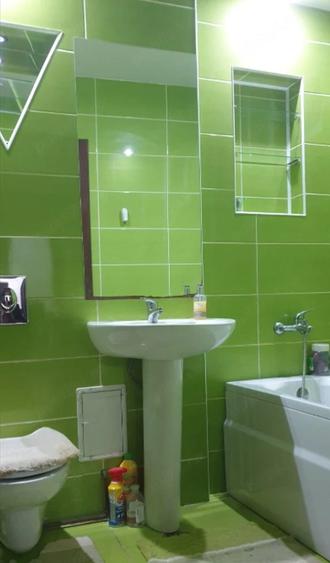 Apartament cu 3 camere decomandat în Exterior Vest