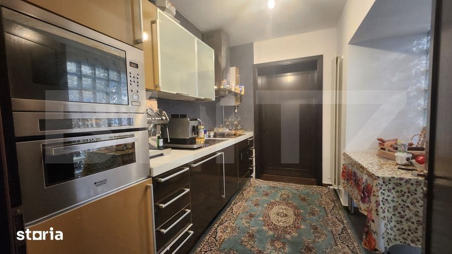 Casă cu 7 camere cu Teren 292 Mp în Central