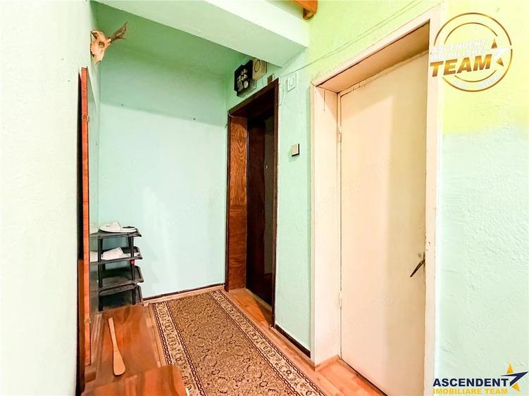 Apartament cu 3 camere decomandat în Malnaș