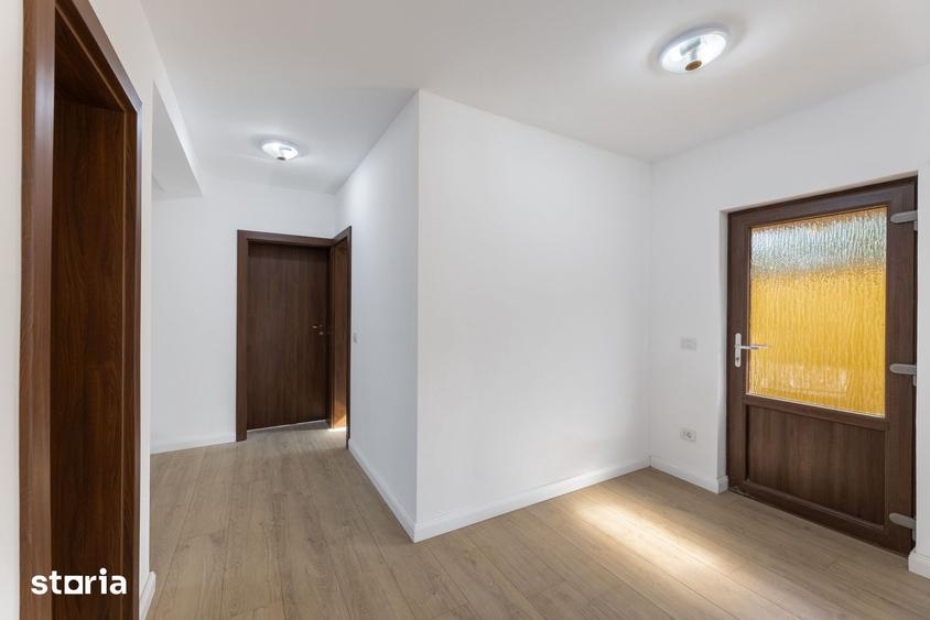 Casă cu 5 camere cu Teren 683 Mp în Central