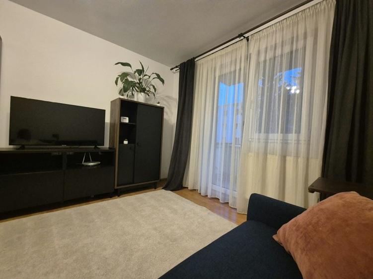Apartament cu 2 camere semidecomandat în Central