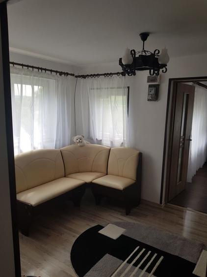 Casă cu 4 camere în Petrilaca