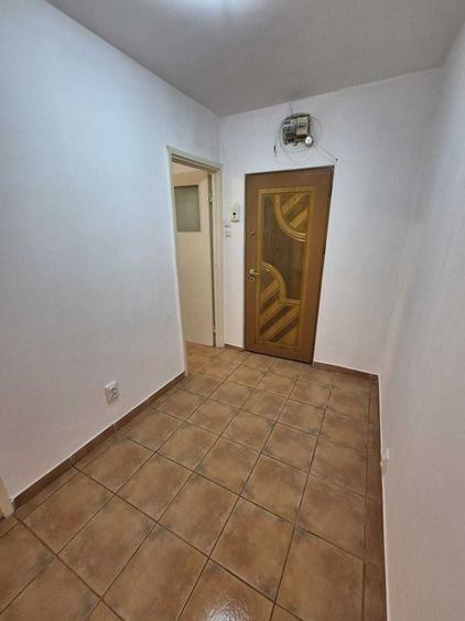 Garsonieră decomandată în Brâncoveanu