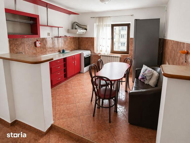 Apartament cu 3 camere decomandat în Centrul Civic