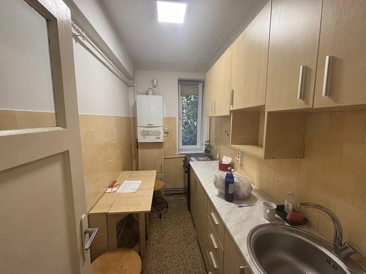 Apartament cu 2 camere decomandat în Calea Călărașilor