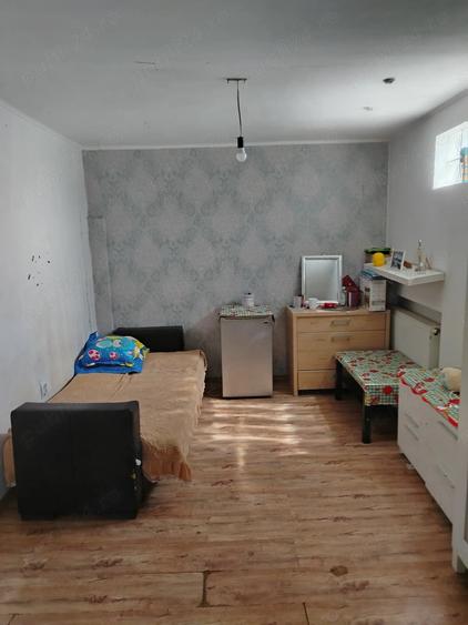Casă cu 2 camere cu Teren 38 Mp în Rahova