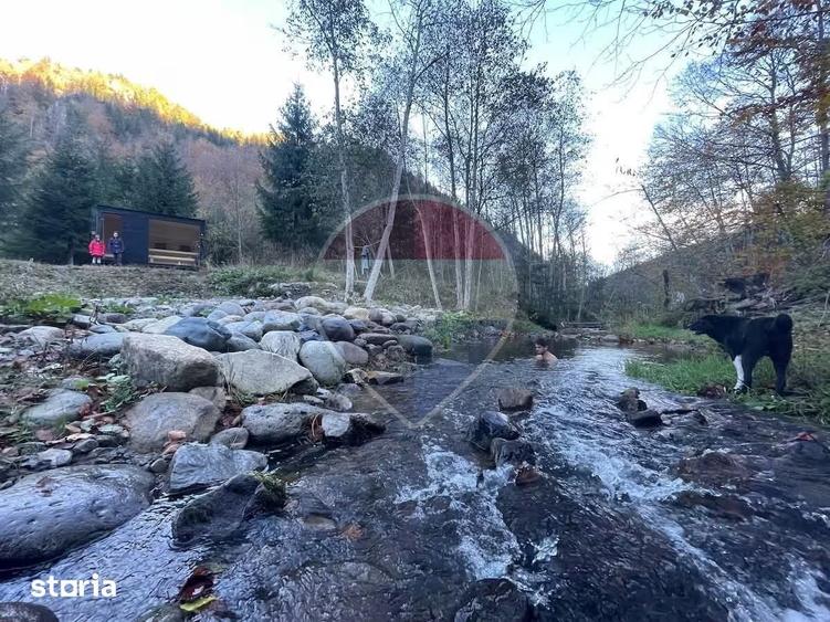 Casă cu 2 camere cu Teren 1500 Mp în Poieni