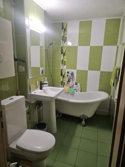 Apartament cu 2 camere semidecomandat, mobilat în Lipovei
