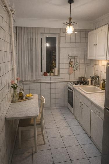Apartament cu 3 camere semidecomandat în Craiovei