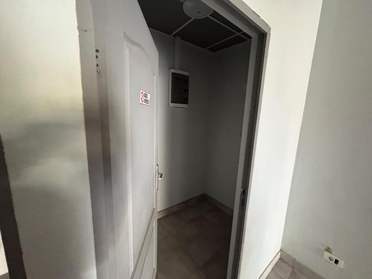 Spațiu comercial, de 65 mp, în Rovine