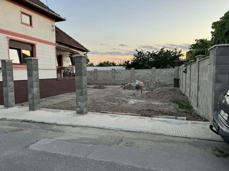 Casă cu 3 camere în Exterior Vest