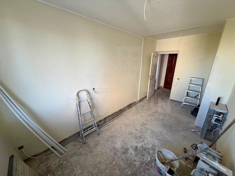 Apartament cu 3 camere decomandat în Ultracentral
