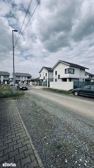 Teren de 640 mp, în Dumbrăvița