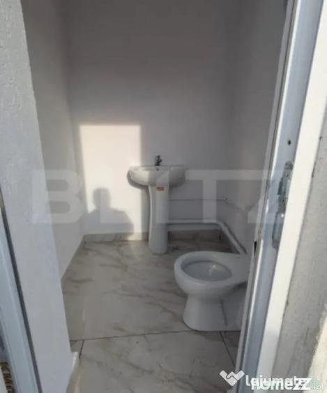 Spațiu comercial, de 450 mp, în Micro 6