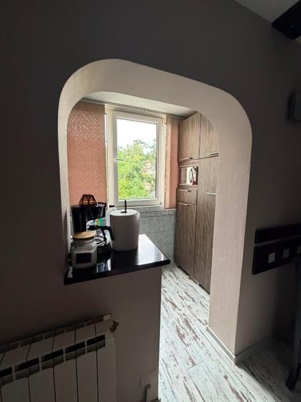 Apartament cu 3 camere decomandat, mobilat în Soarelui