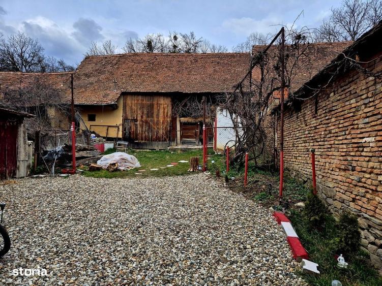 Casă cu 2 camere cu Teren 868 Mp în Bunești