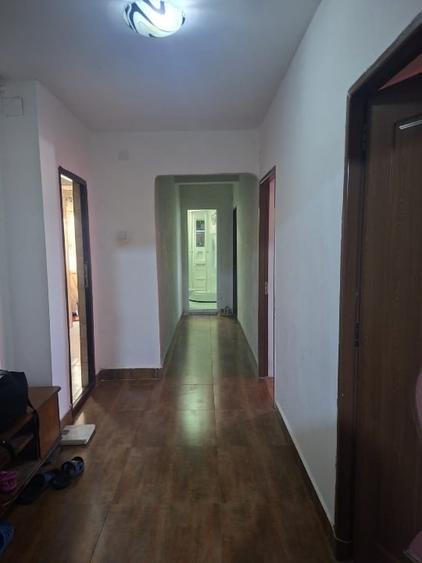 Apartament cu 4 camere decomandat, mobilat în Libertății