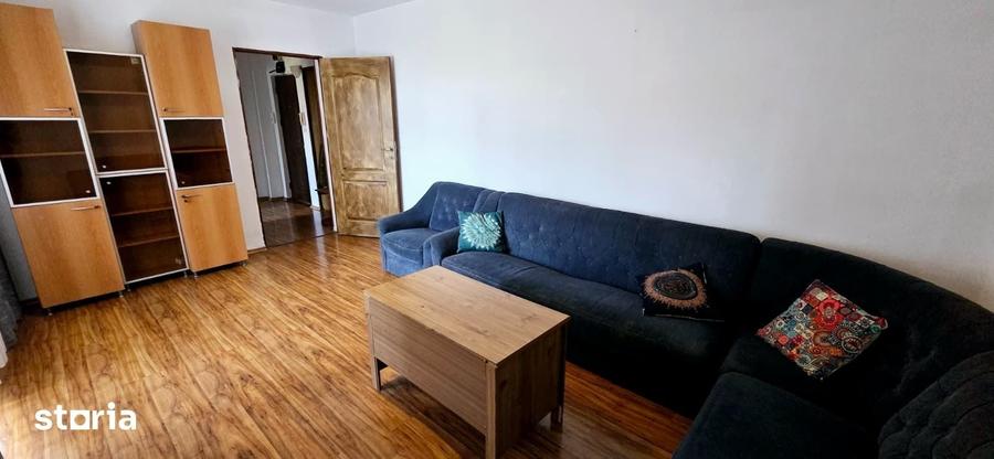 Apartament cu 2 camere decomandat în Republicii