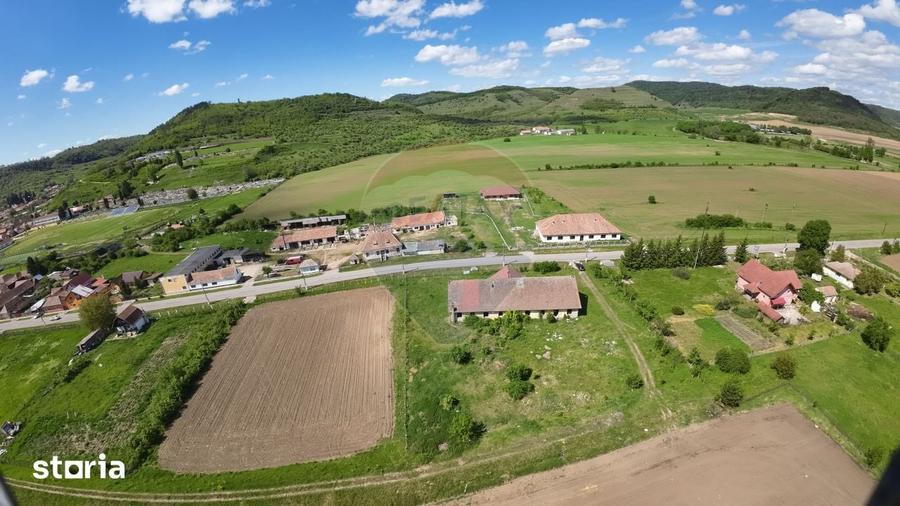 Teren de 3436 mp, în Central