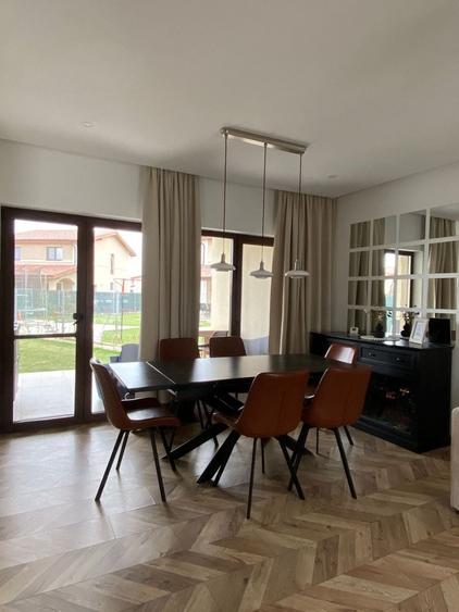 Casă cu 4 camere în Săcălaz