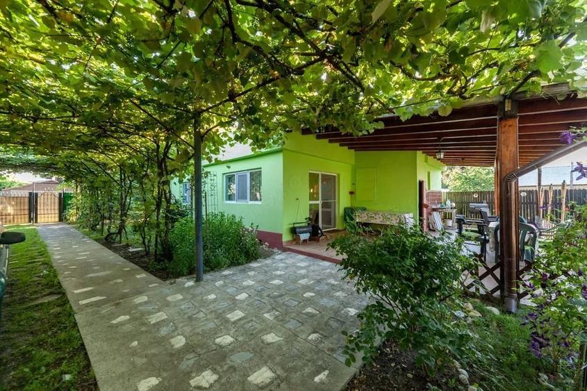 Casă cu Teren 2720 Mp în Uliești