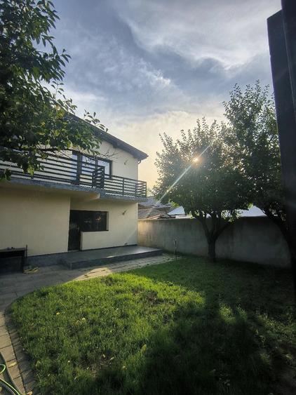 Casă cu 5 camere cu Teren 365 Mp în Central
