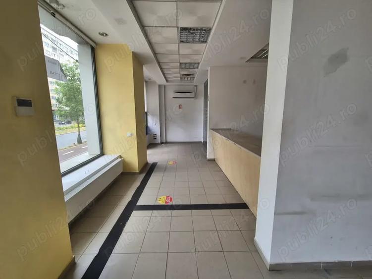 Spațiu comercial, de 150 mp, în Micro IV