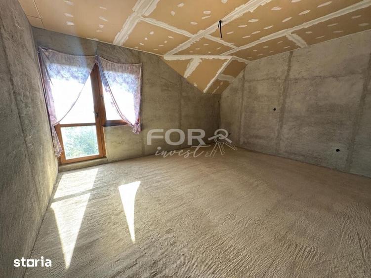 Casă cu 5 camere cu Teren 522 Mp în Sântandrei