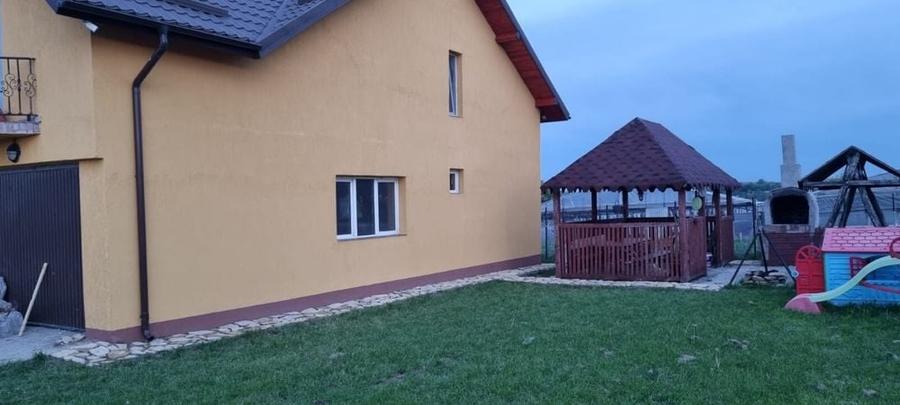 Casă cu 4 camere în Târgu Frumos