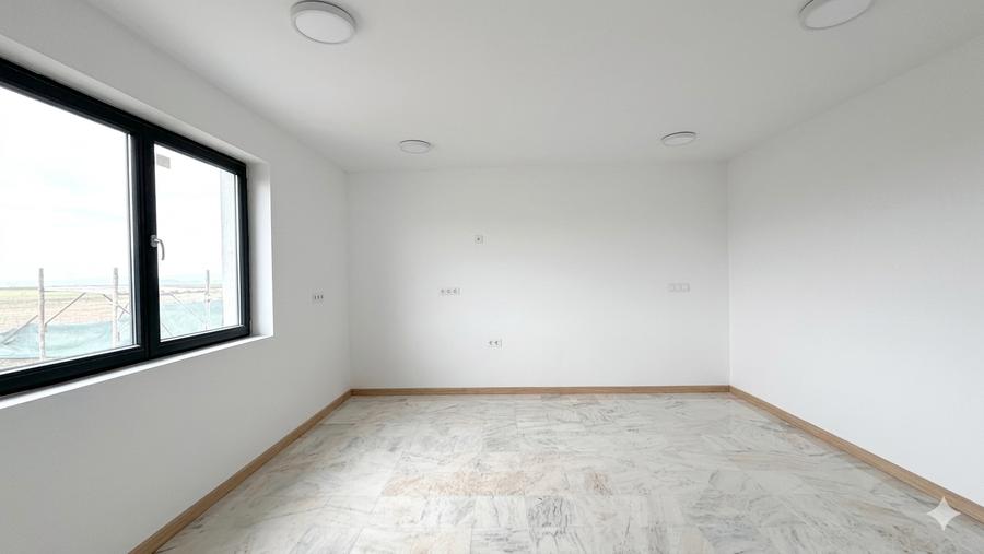 Casă individuală cu 4 camere cu Teren 900 Mp în Tărlungeni