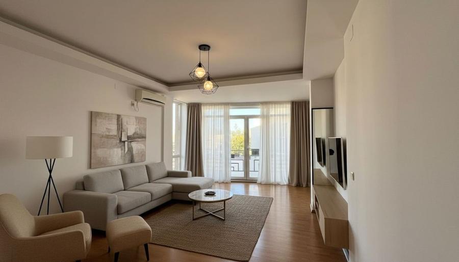 Apartament cu 2 camere decomandat, mobilat în Central