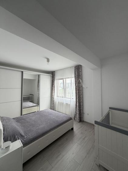 Apartament cu 3 camere semidecomandat, mobilat în Europa