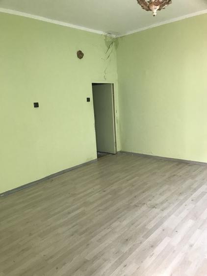 Casă cu 2 camere cu Teren 370 Mp în Micălaca