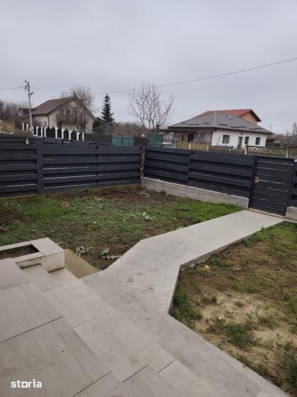 Casă cu 3 camere cu Teren 250 Mp în Crevedia