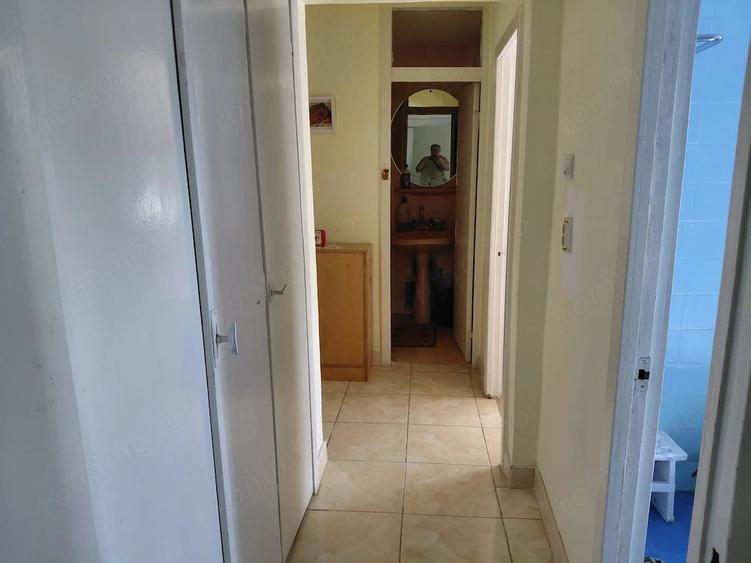 Apartament cu 3 camere decomandat în Complex Studențesc