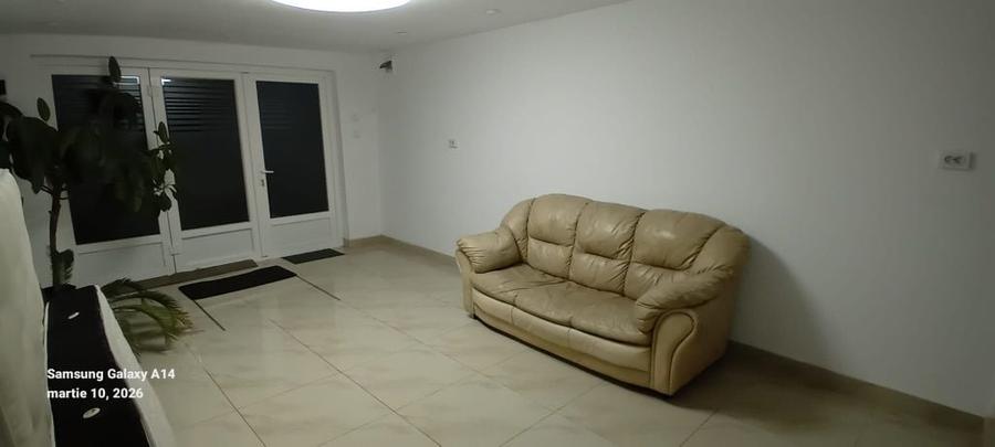 Apartament cu 2 camere decomandat în Petros