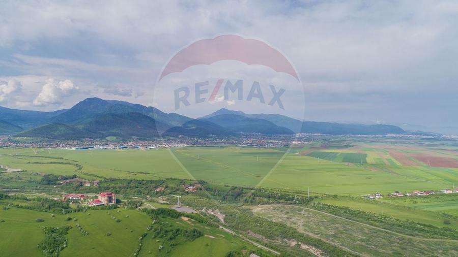 Teren agricol intravilan de 611 mp, în Tărlungeni