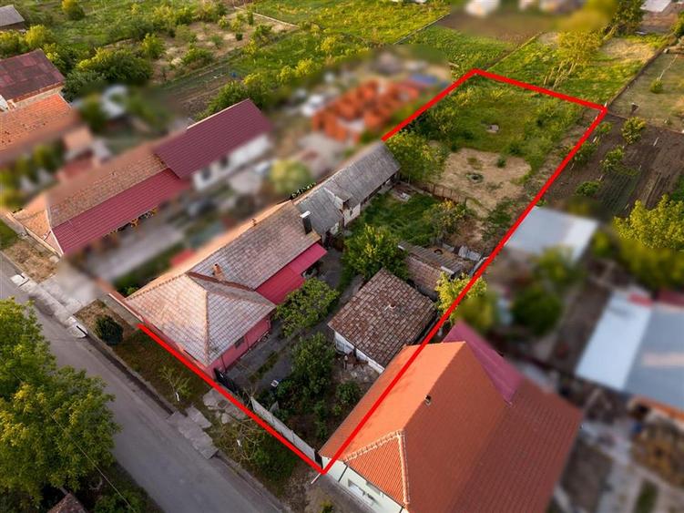 Casă cu 4 camere cu Teren 1440 Mp în Girișu de Criș