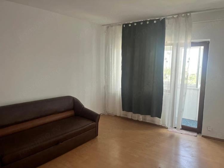 Apartament 2 camere, decomandat, zona Vest - 1