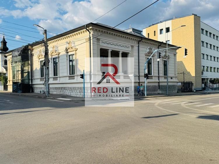 Birou, de 400 mp, în Central