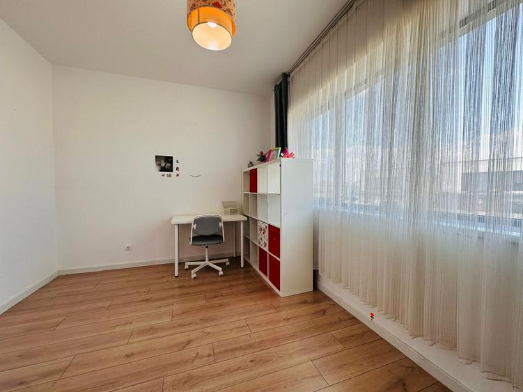 Duplex cu 5 camere cu Canalizare în Central